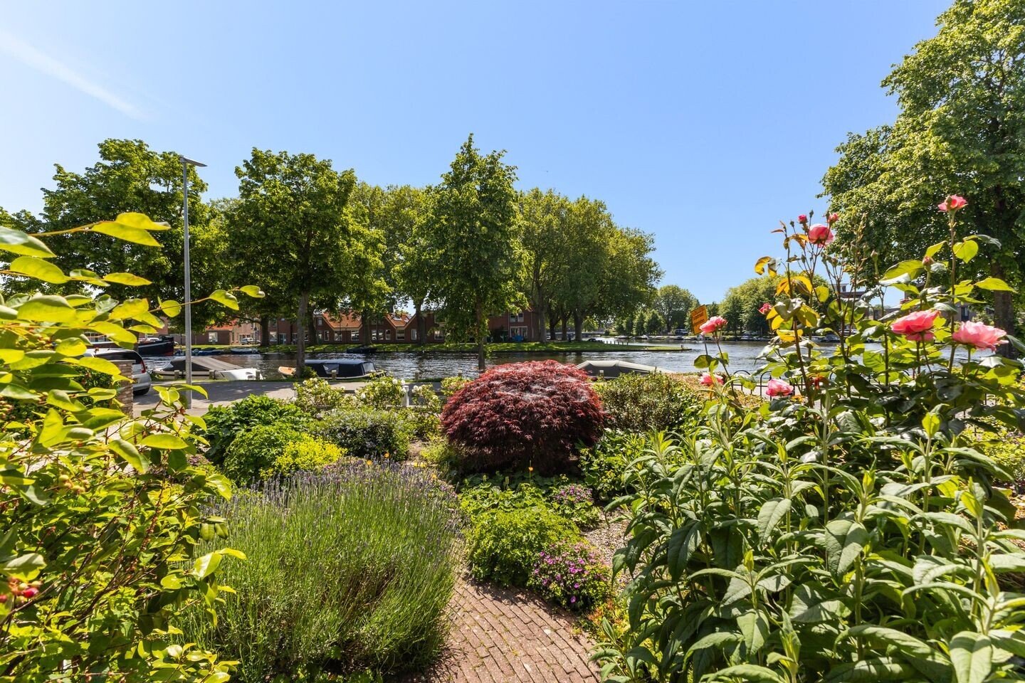 Twee-onder-één-kap te koop: Singel 94, Woerden