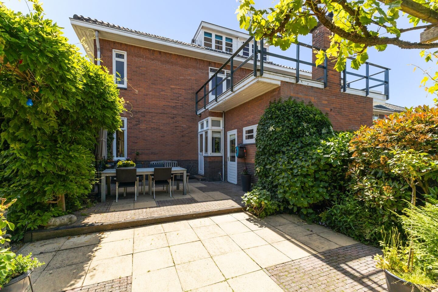 Twee-onder-één-kap te koop: Singel 94, Woerden