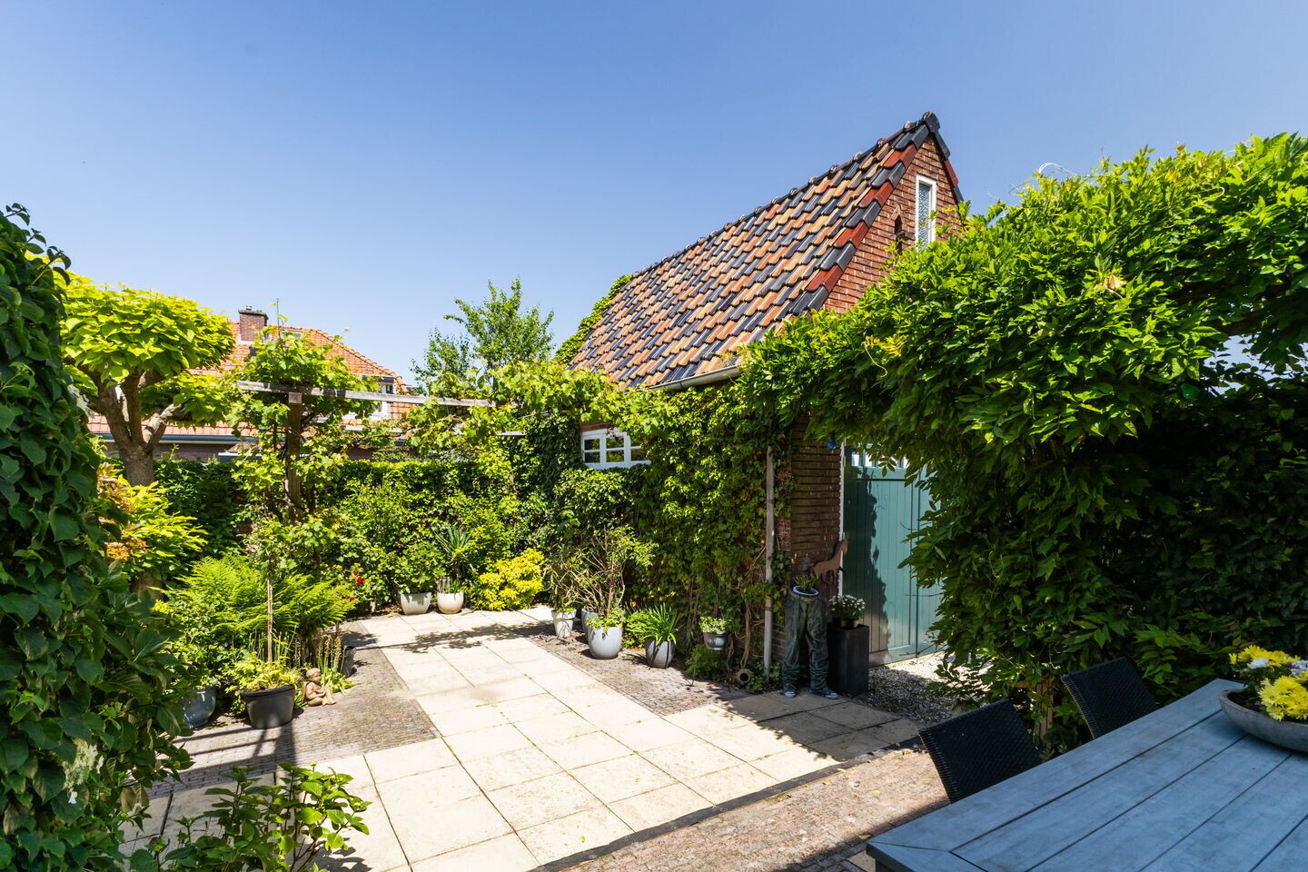 Twee-onder-één-kap te koop: Singel 94, Woerden