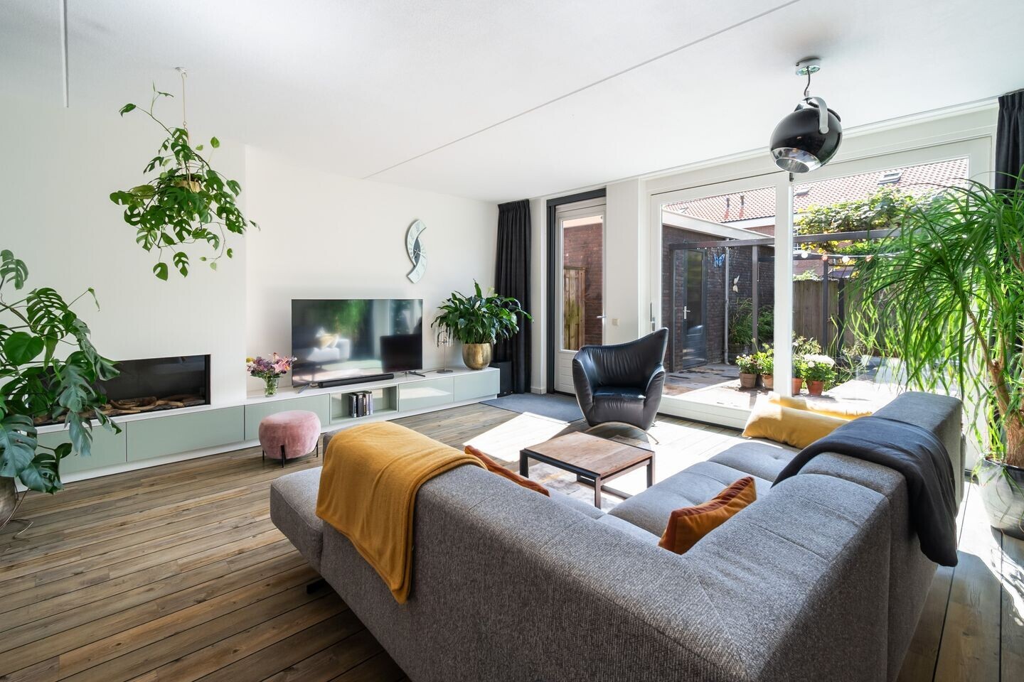 Tussenwoning te koop: Singelplein 54, Woerden