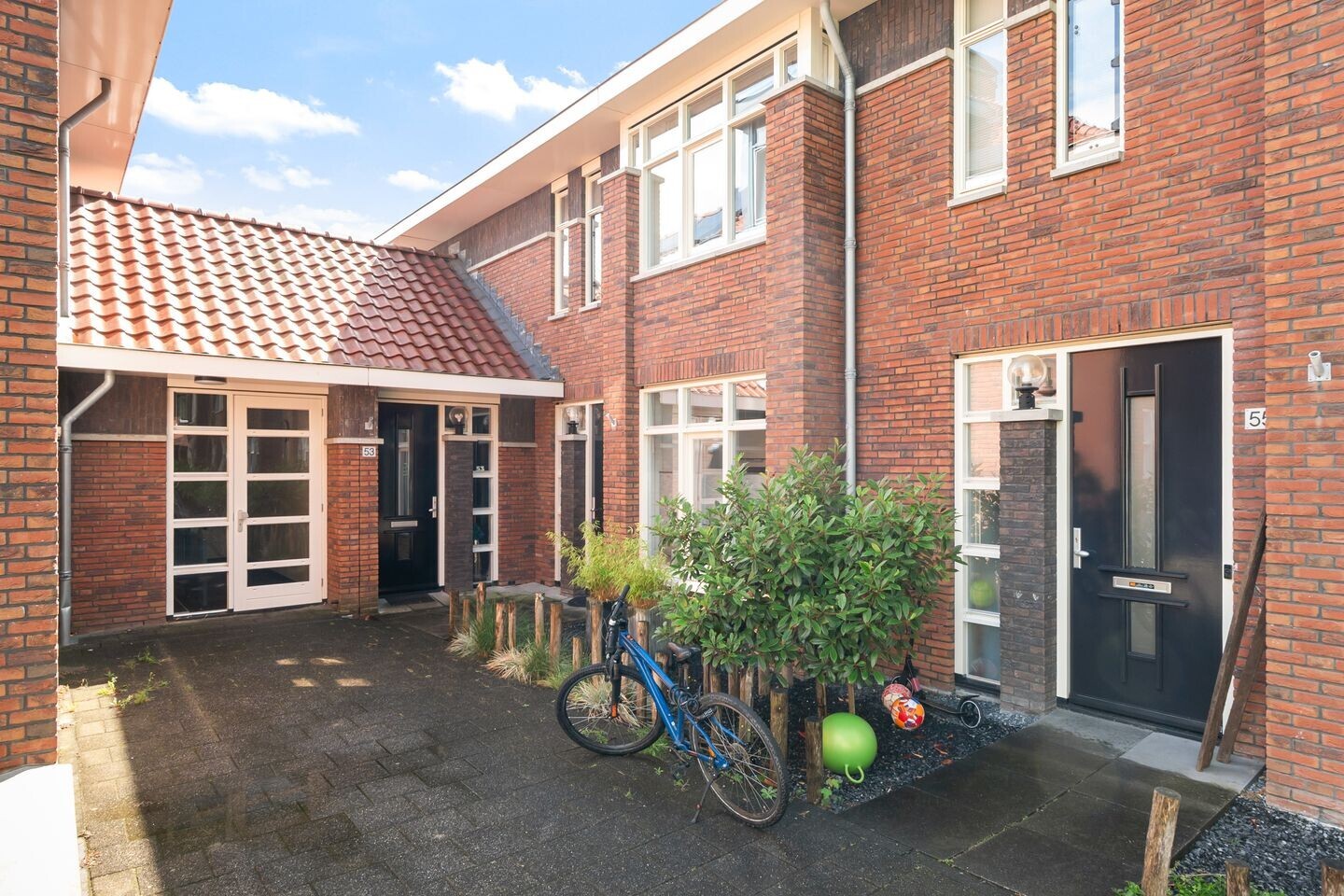 Tussenwoning te koop: Singelplein 54, Woerden