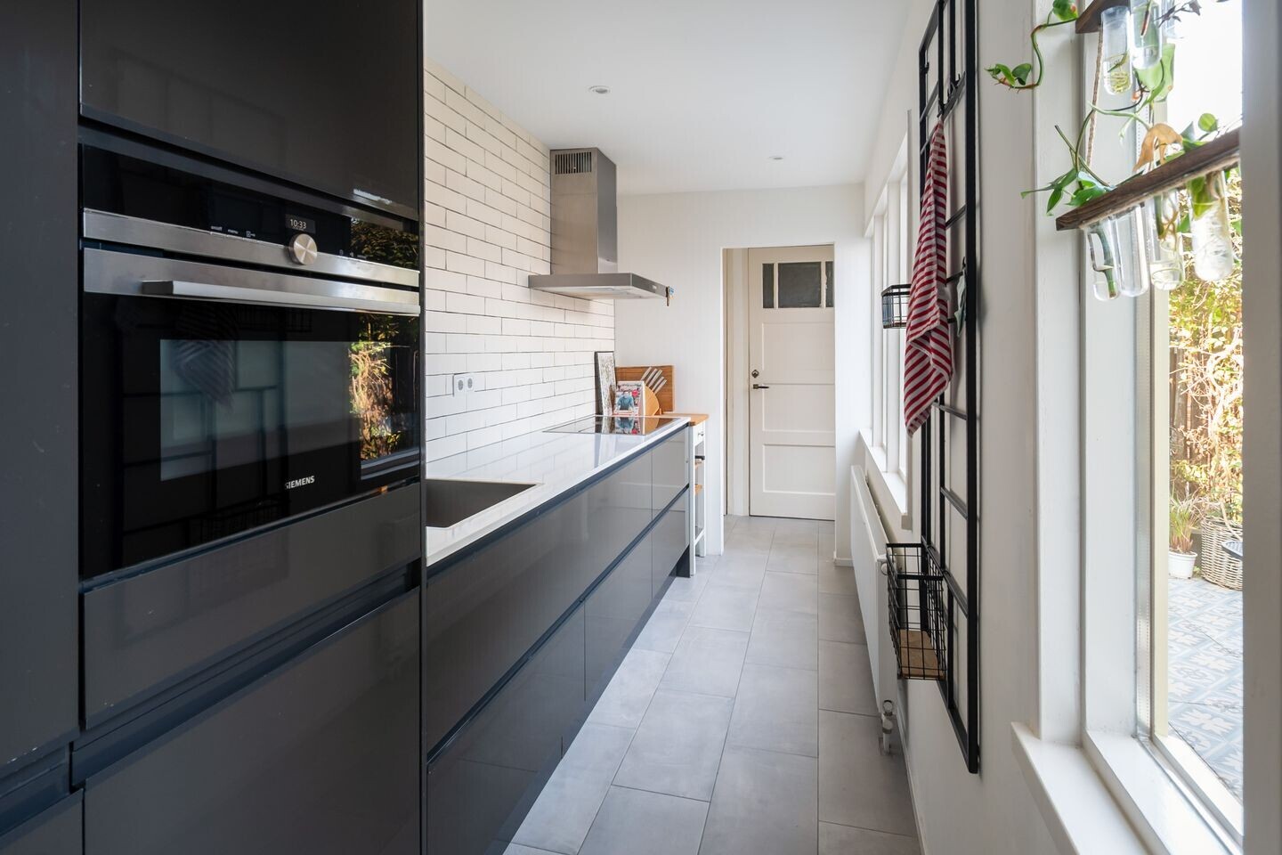 Tussenwoning te koop: Dahliastraat 10, Woerden