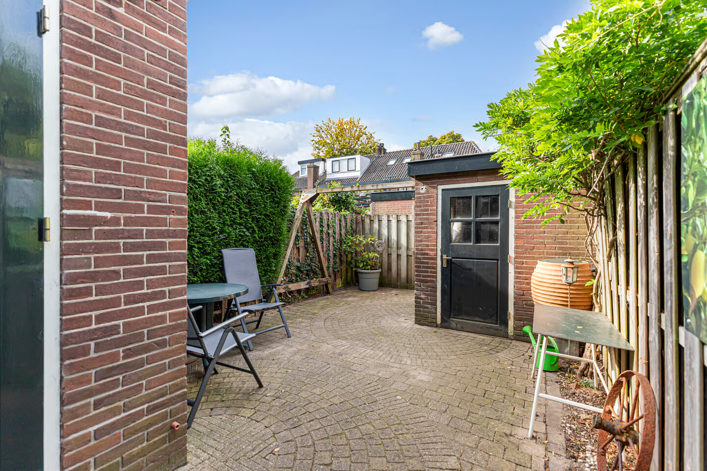 Tussenwoning te koop: Dahliastraat 34, Woerden