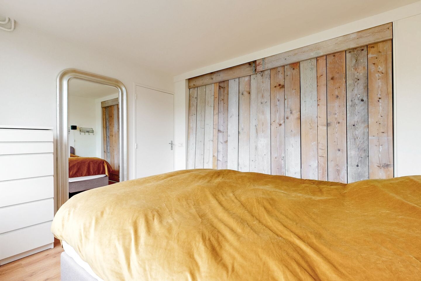 Tussenwoning te koop: Esdoornlaan 9, Woerden