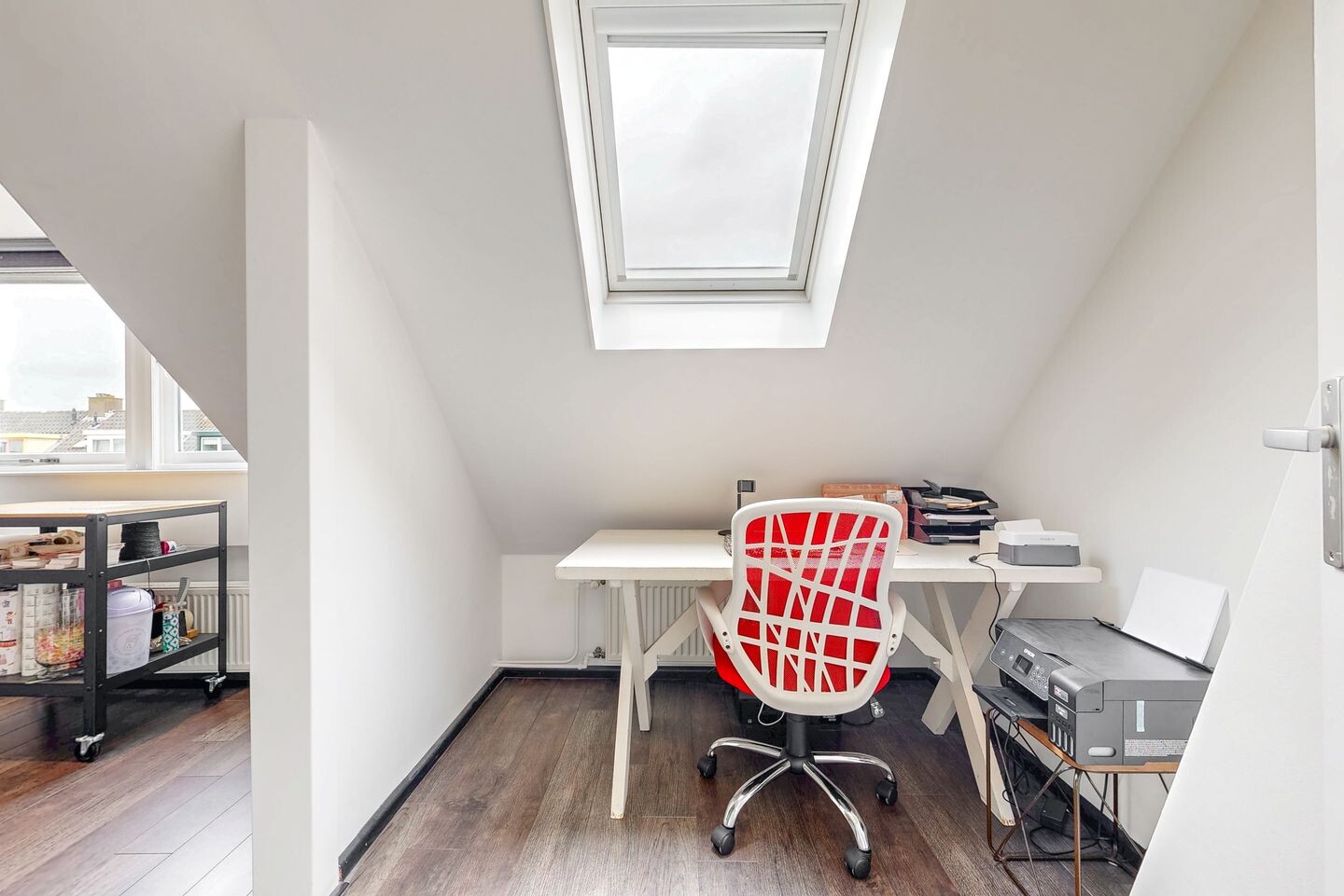 Tussenwoning te koop: Esdoornlaan 9, Woerden