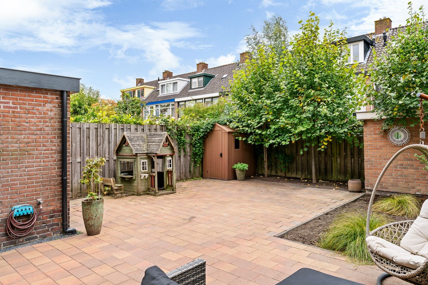 Tussenwoning te koop: Esdoornlaan 9, Woerden