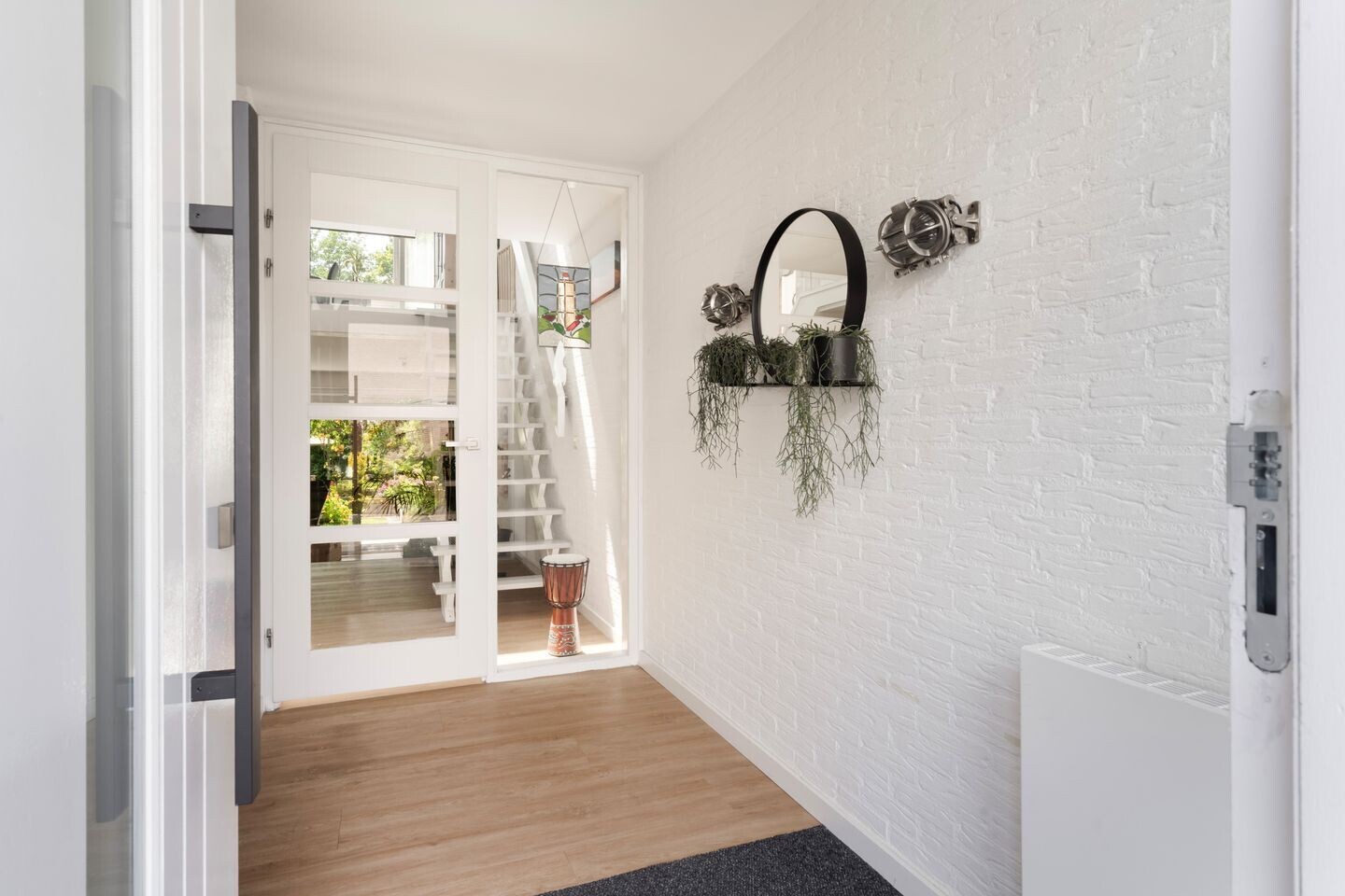 Tussenwoning te koop: Essenlaan 51, Woerden