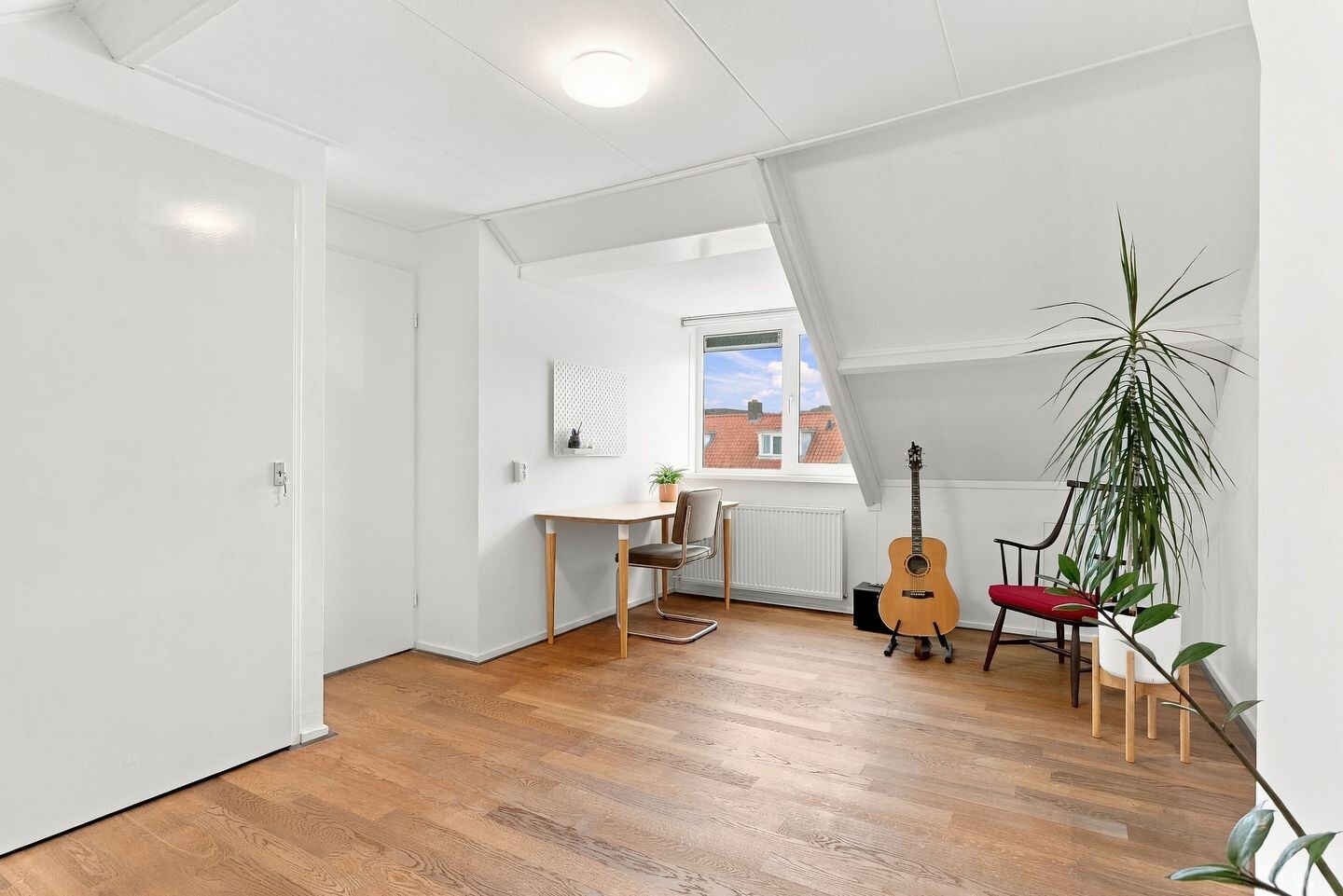 Tussenwoning te koop: Derkinderenstraat 14, Woerden