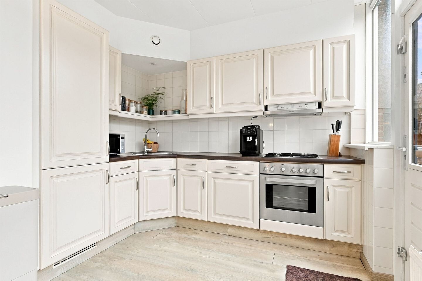 Tussenwoning te koop: Derkinderenstraat 14, Woerden