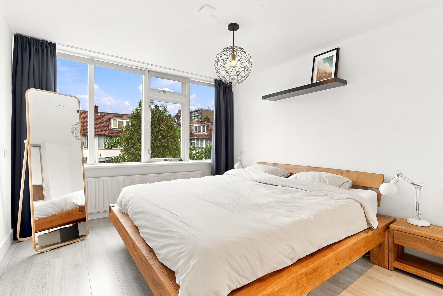Tussenwoning te koop: Derkinderenstraat 14, Woerden