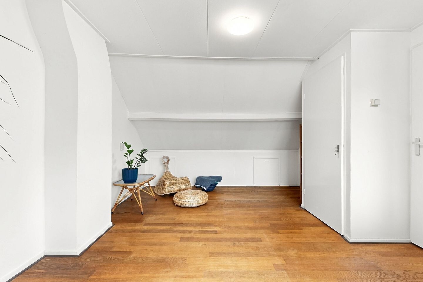 Tussenwoning te koop: Derkinderenstraat 14, Woerden
