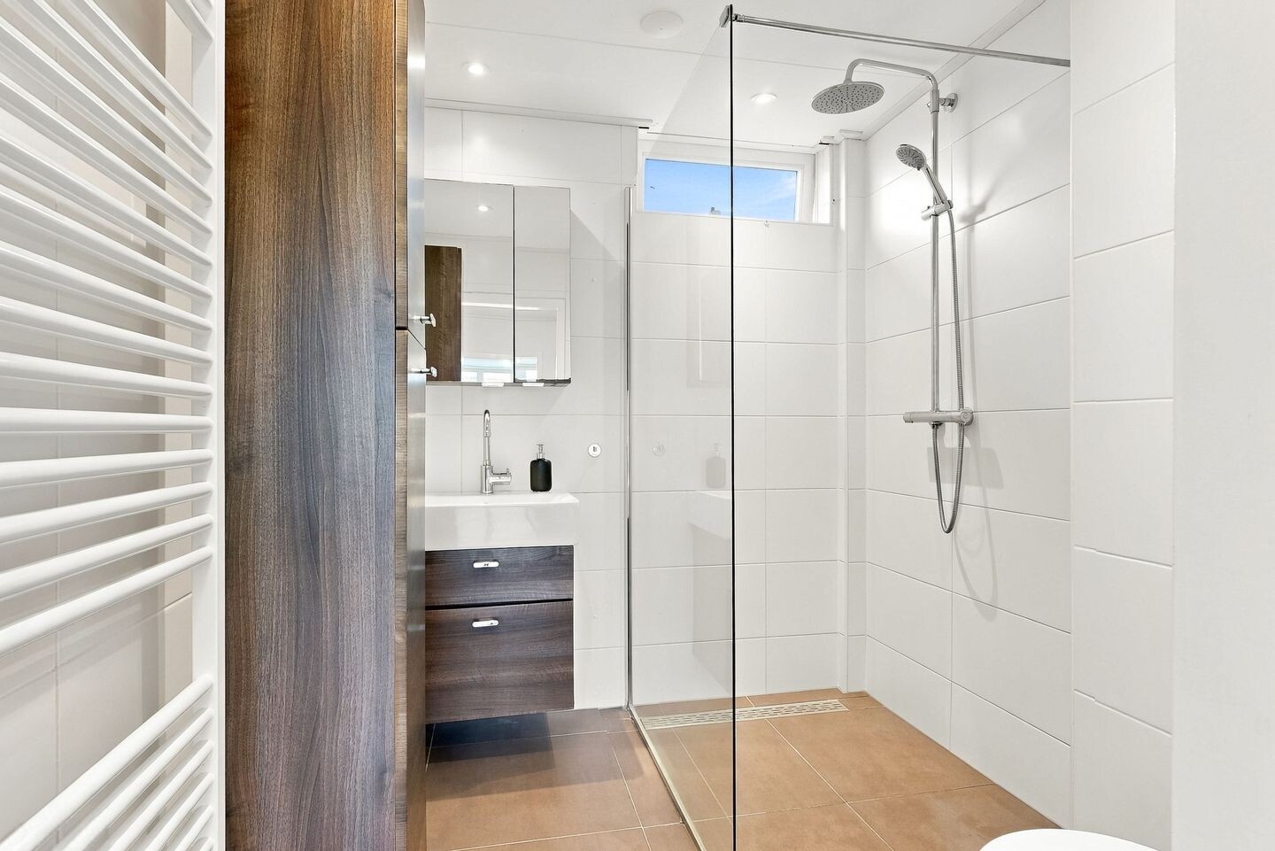 Tussenwoning te koop: Derkinderenstraat 14, Woerden