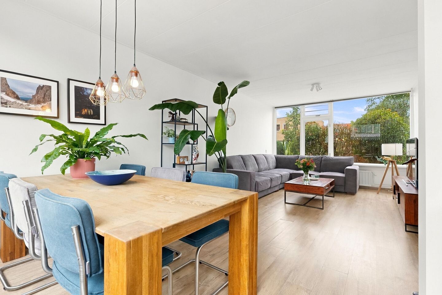 Tussenwoning te koop: Derkinderenstraat 14, Woerden