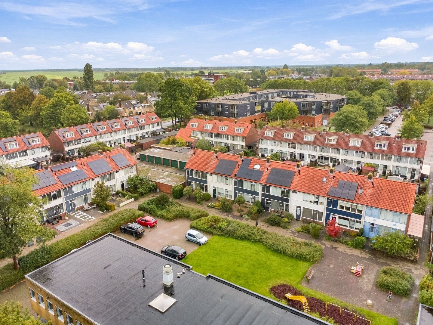 Tussenwoning te koop: Derkinderenstraat 14, Woerden