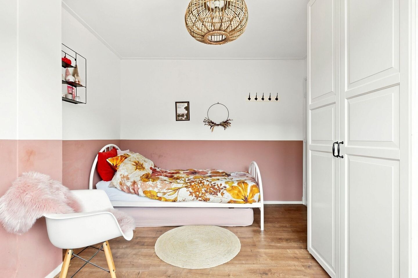 Tussenwoning te koop: De Brauwstraat 11, Woerden