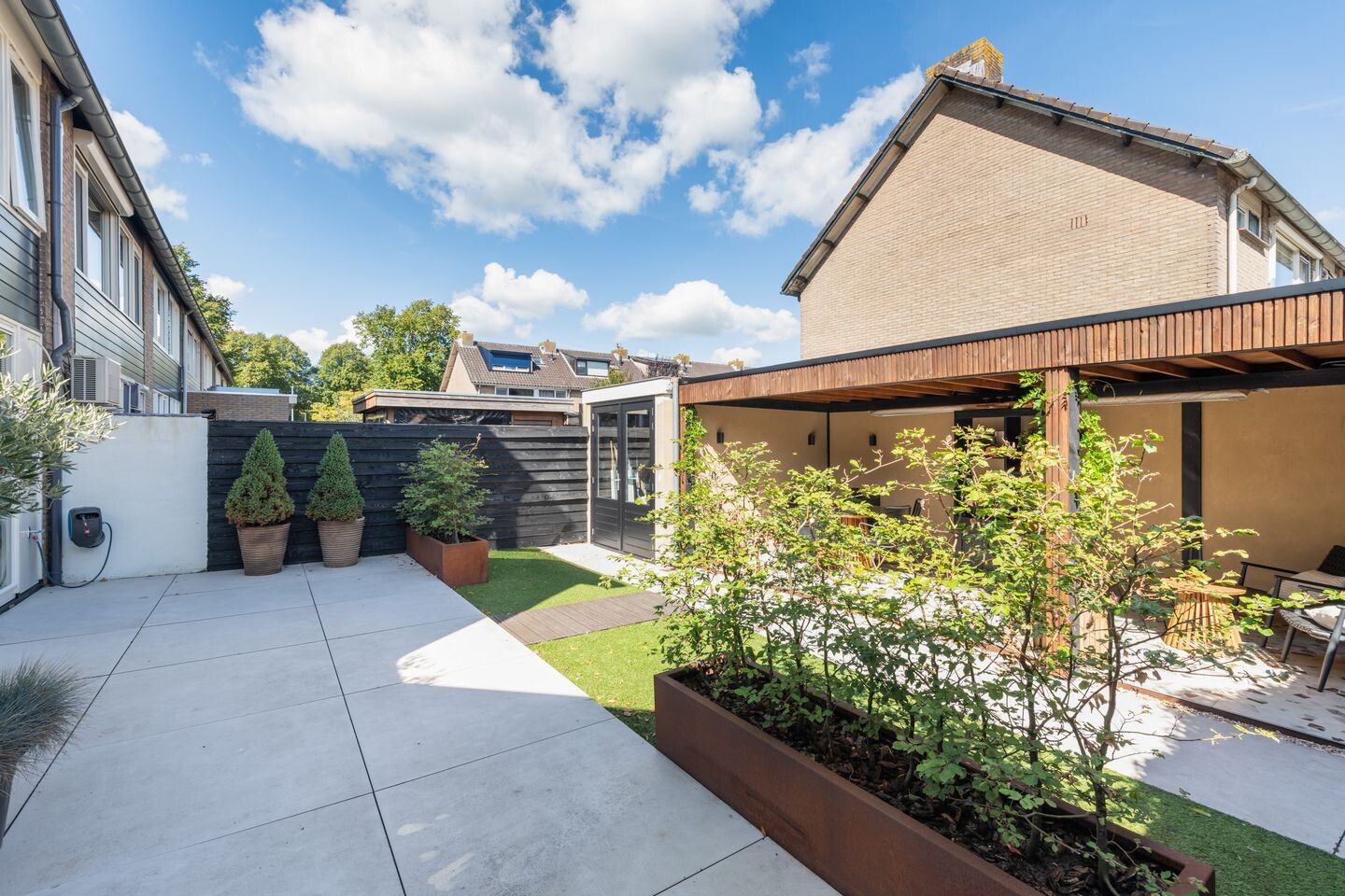 Hoekwoning te koop: Vreedenburghstraat 35, Woerden