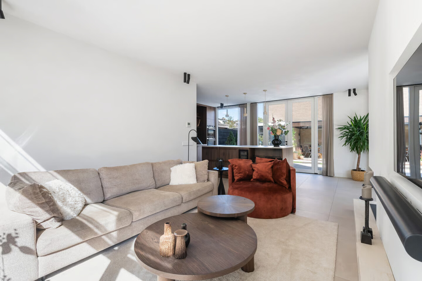 Hoekwoning te koop: Vreedenburghstraat 35, Woerden