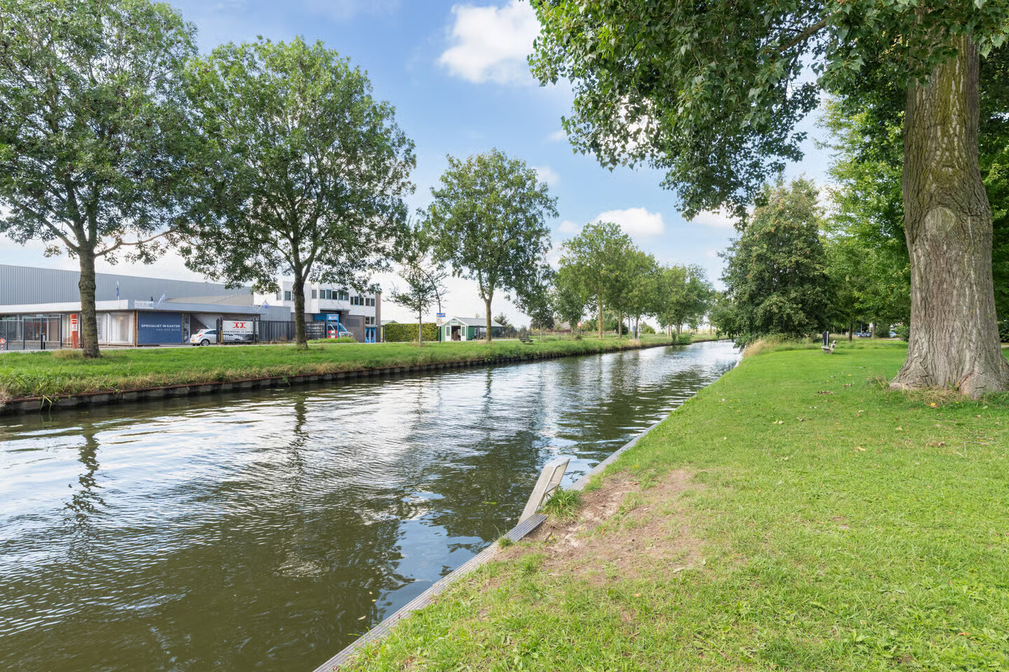 Hoekwoning te koop: Vreedenburghstraat 35, Woerden