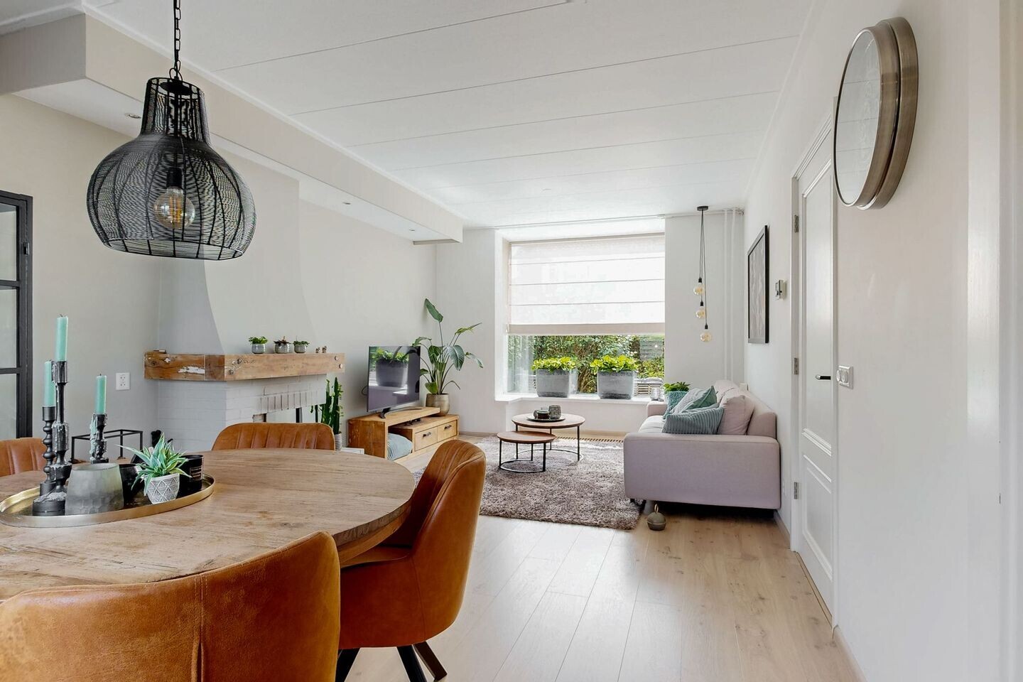 Tussenwoning te koop: Paulus Buyslaan 13, Woerden