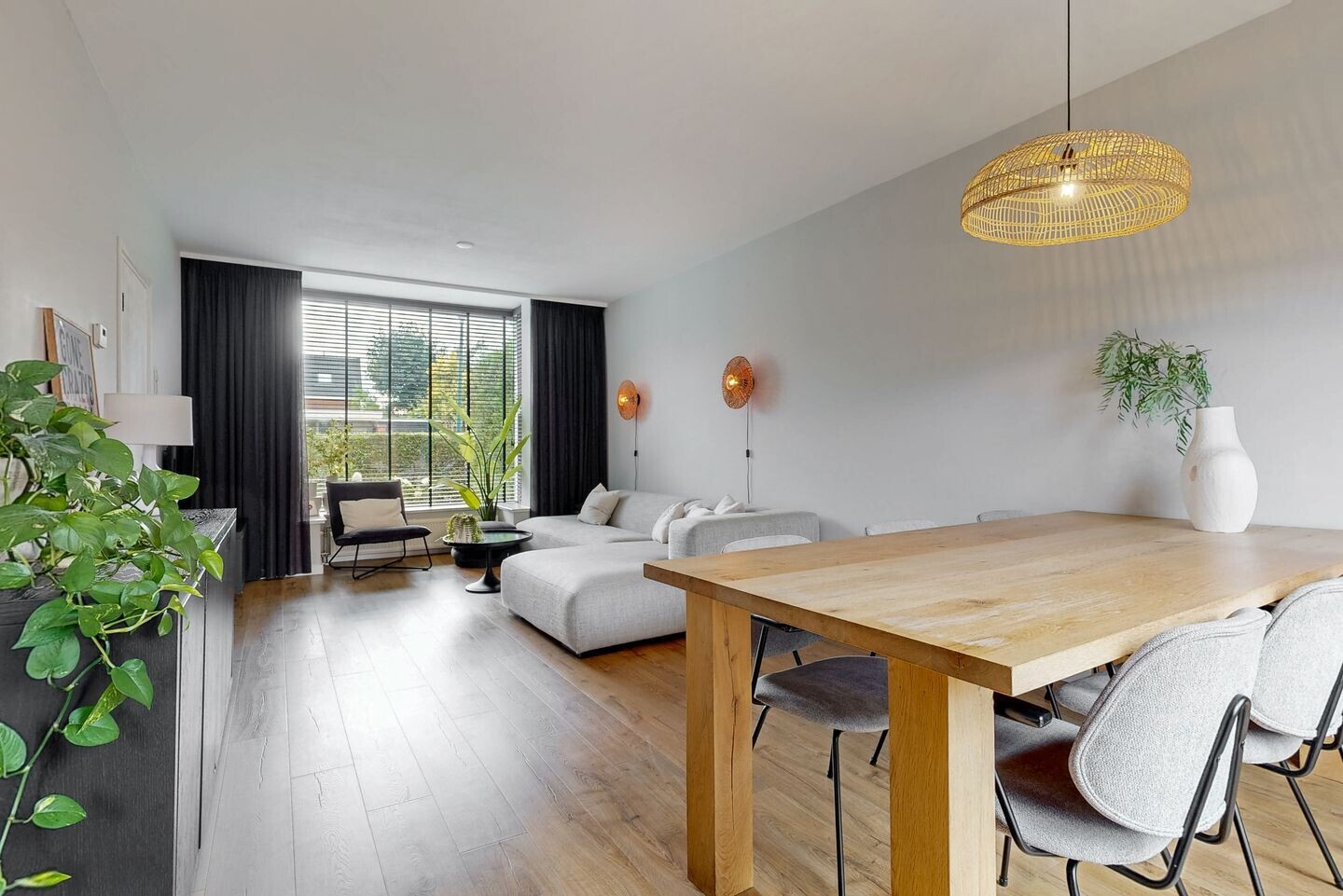 Tussenwoning te koop: Paulus Buyslaan 19, Woerden