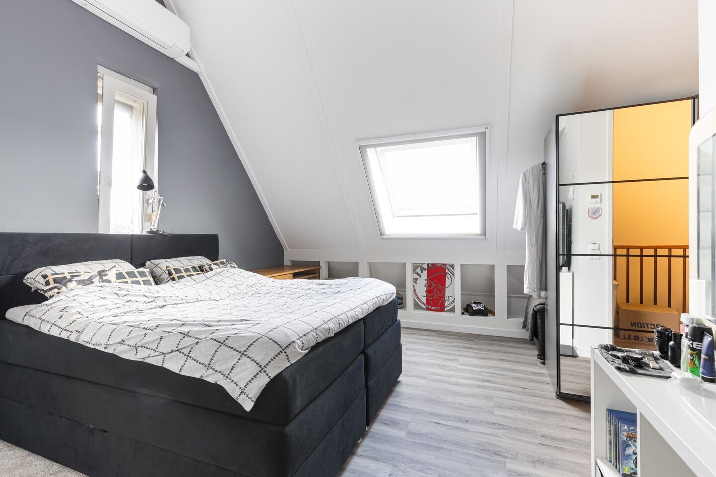 Twee-onder-één-kap te koop: Pieter Lieftinckstraat 1, Woerden