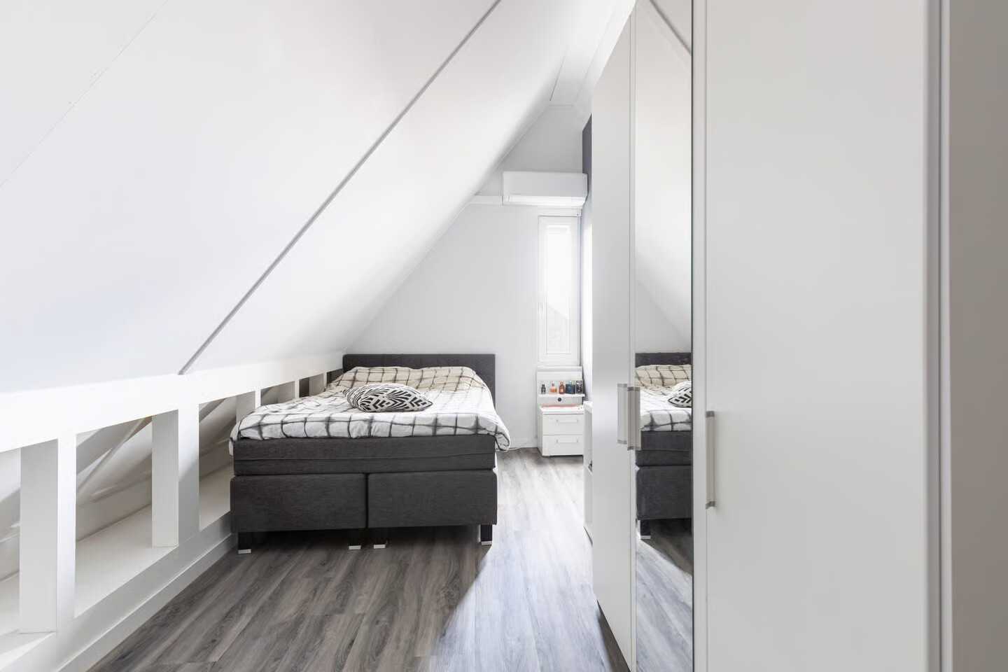 Twee-onder-één-kap te koop: Pieter Lieftinckstraat 1, Woerden