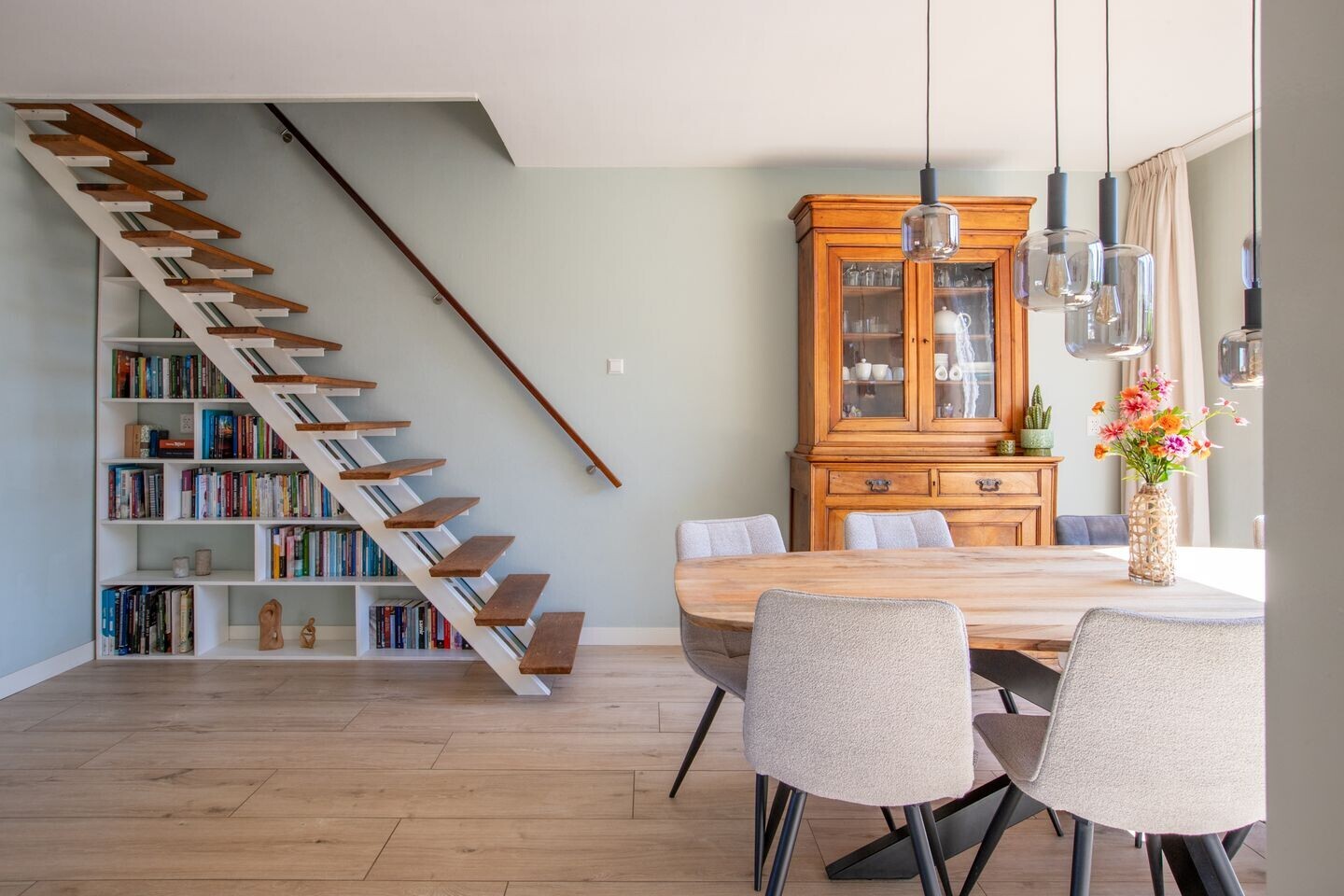 Tussenwoning te koop: Heinsiuslaan 8, Woerden