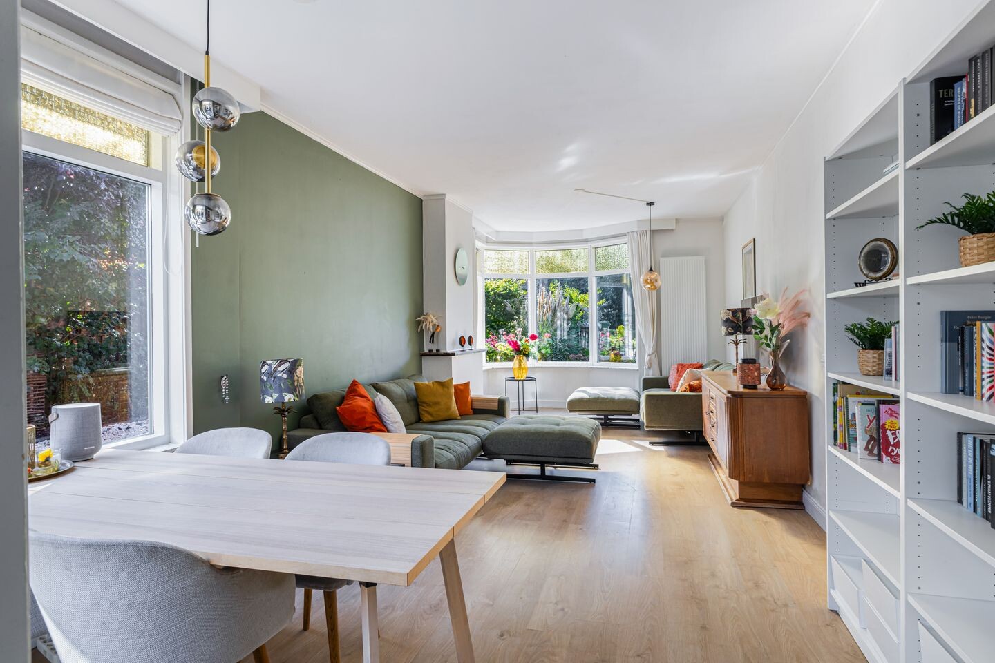Twee-onder-één-kap te koop: Linschoterweg 37, Woerden