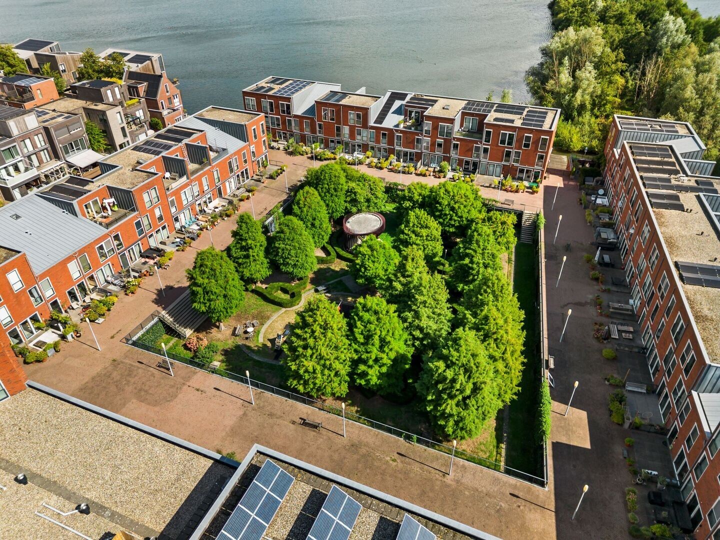 Appartement te koop: Veluwemeer 108, Woerden