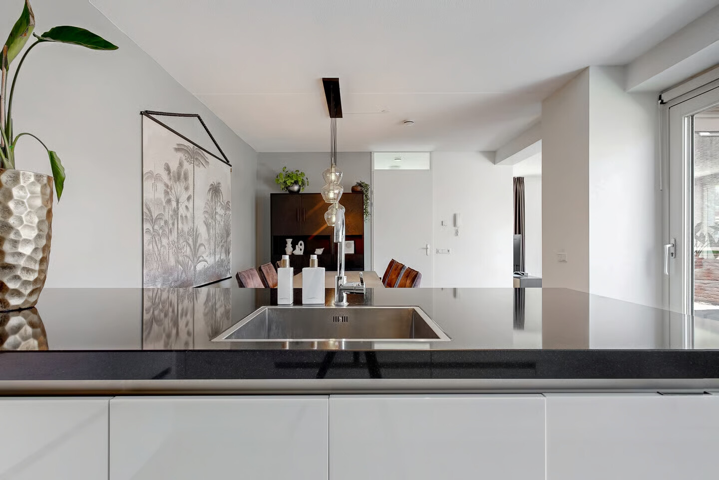 Tussenwoning te koop: Veluwemeer 272, Woerden