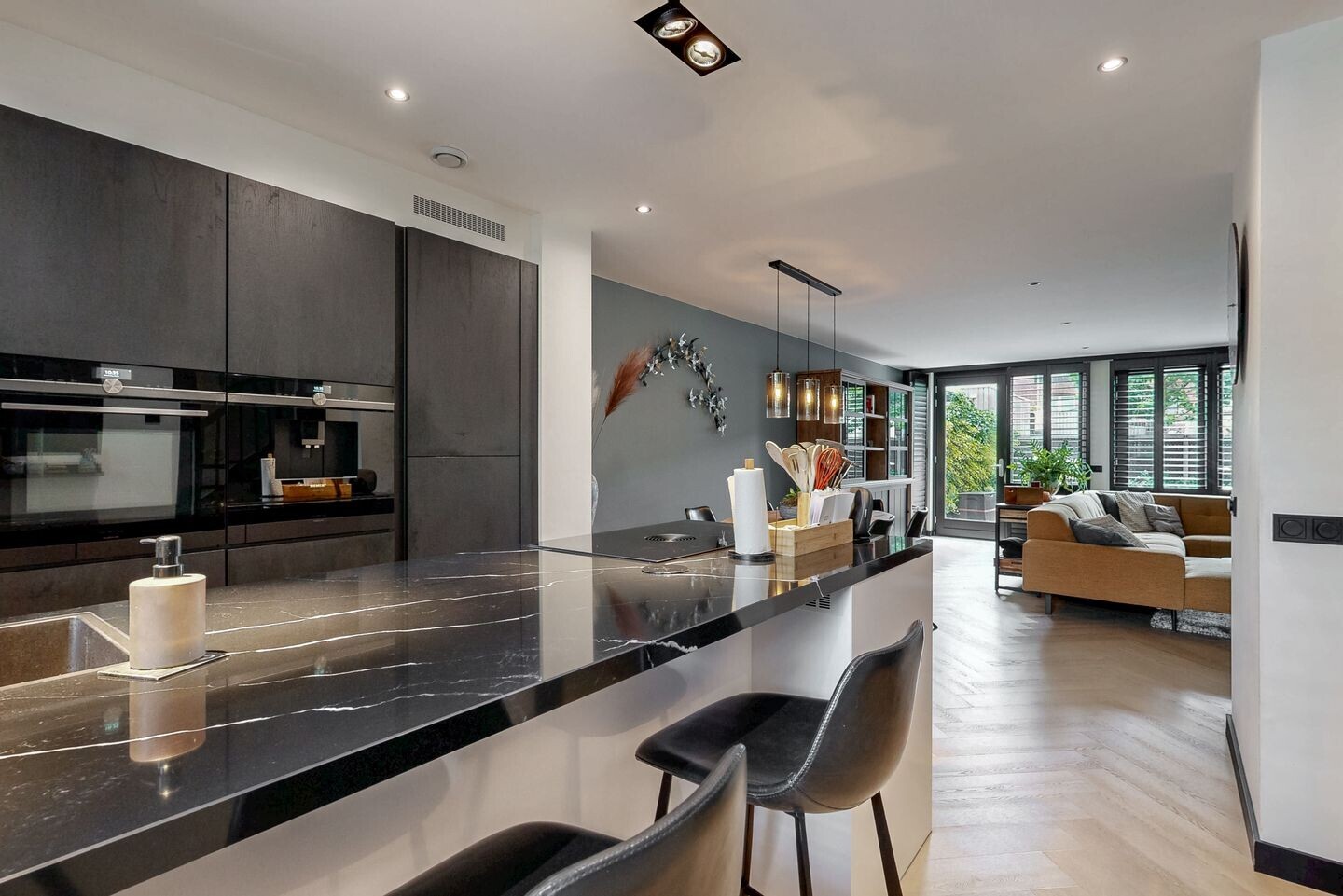 Tussenwoning te koop: Tornemeer 21, Woerden