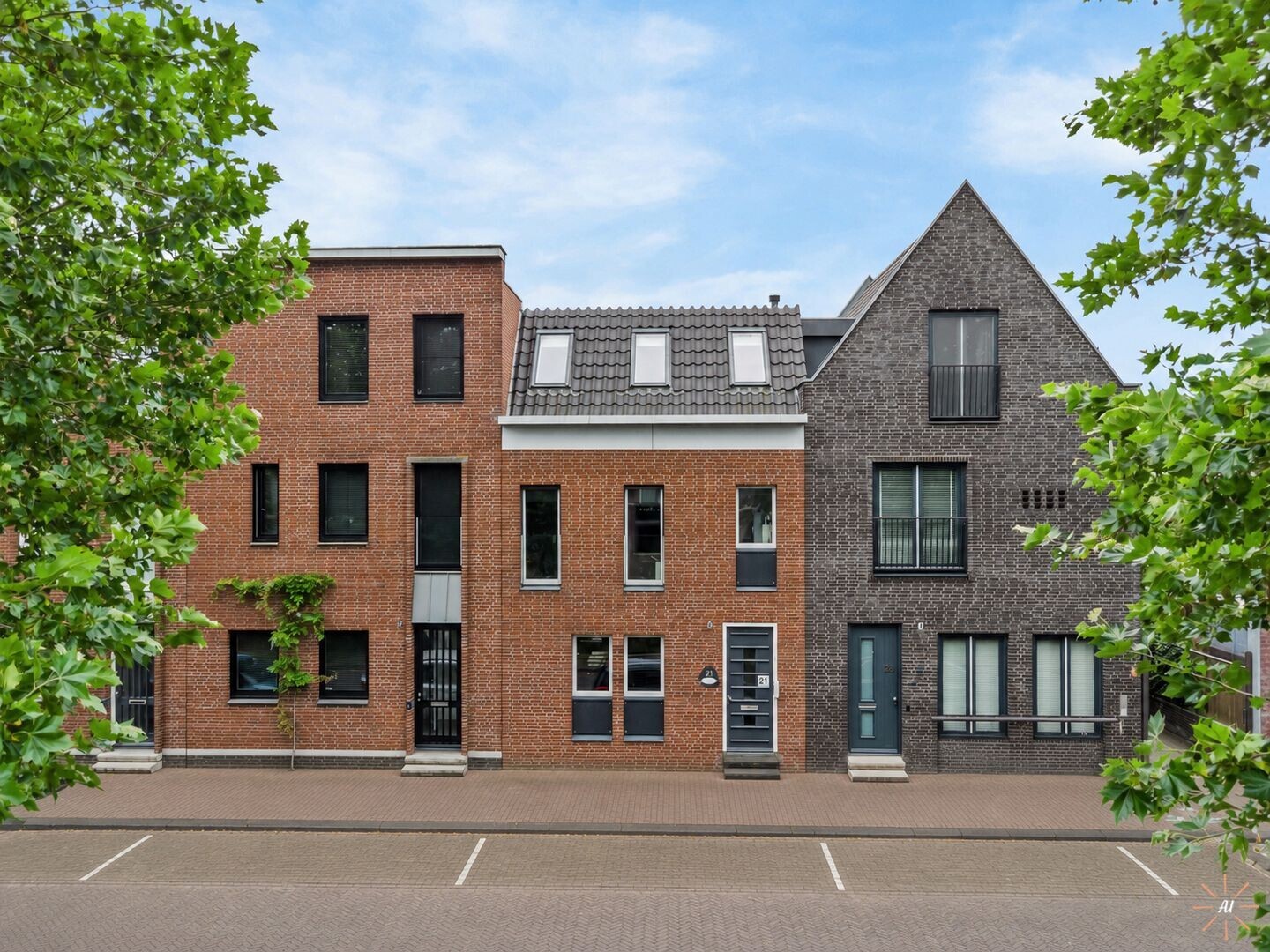Tussenwoning te koop: Tornemeer 21, Woerden