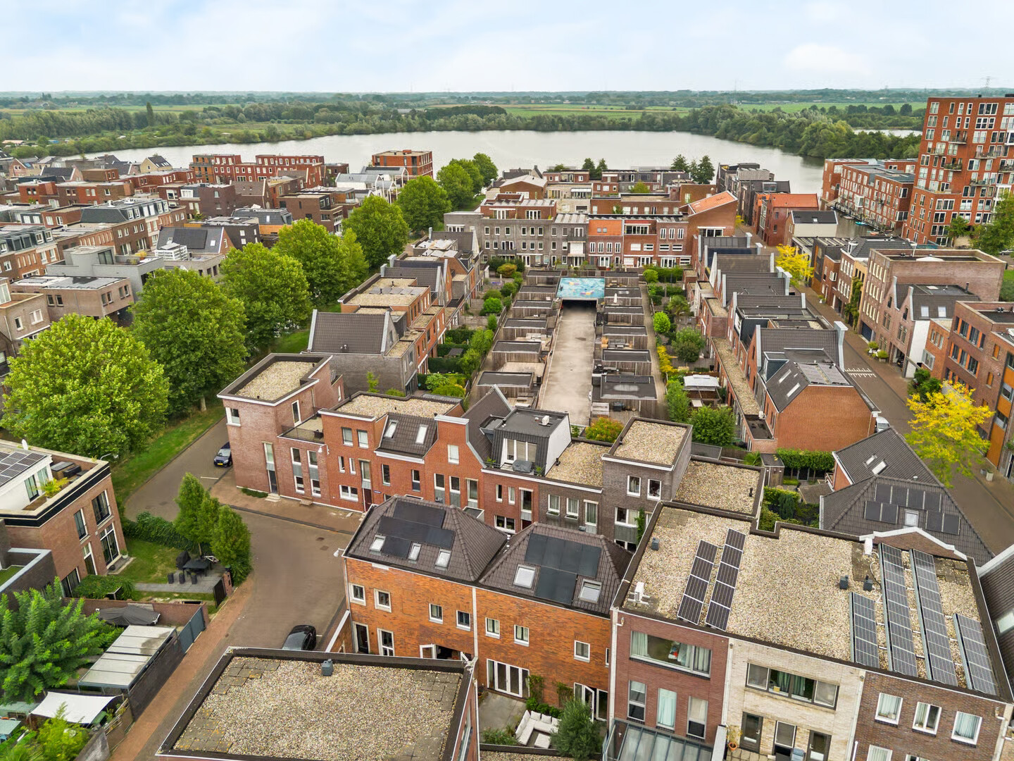 Tussenwoning te koop: Tornemeer 4, Woerden