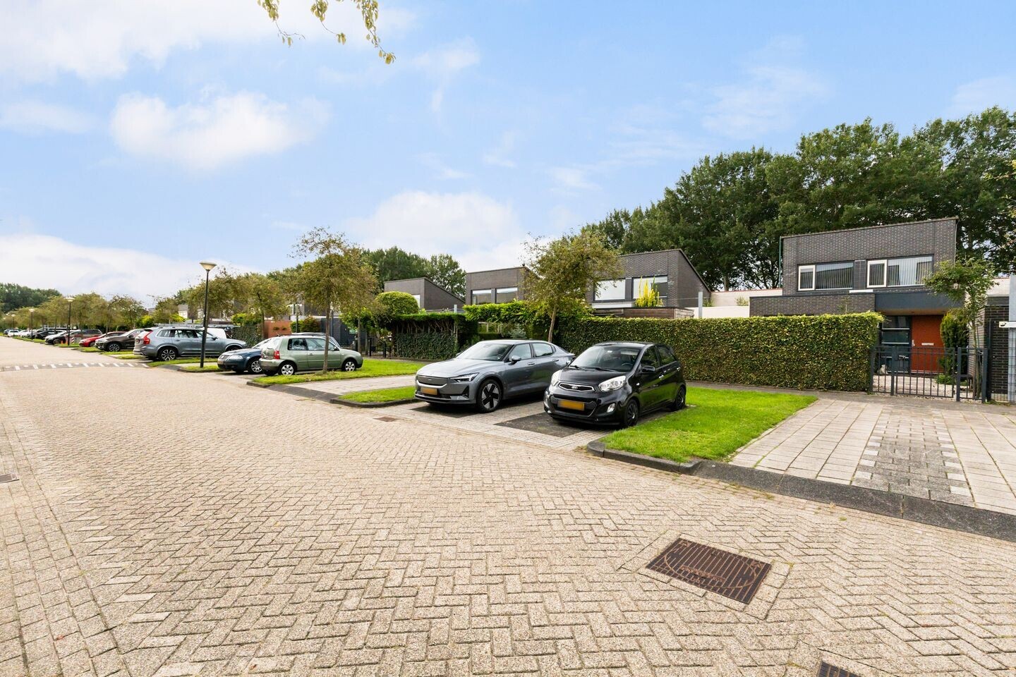 Tussenwoning te koop: Ponddreef 27, Woerden