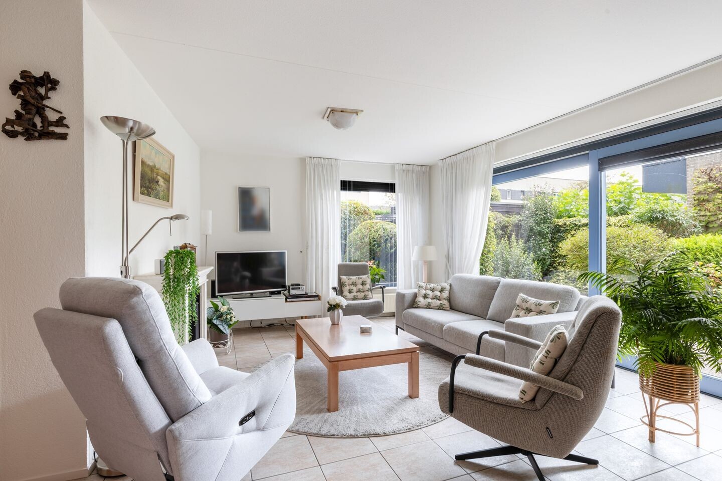 Tussenwoning te koop: Ponddreef 27, Woerden