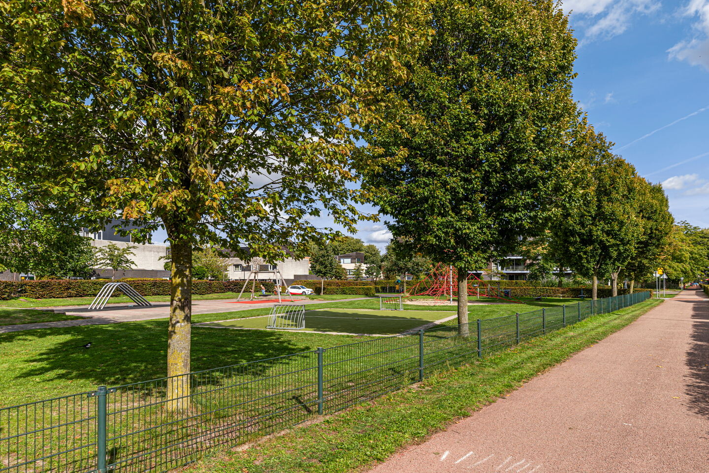 Tussenwoning te koop: Guldendreef 15, Woerden