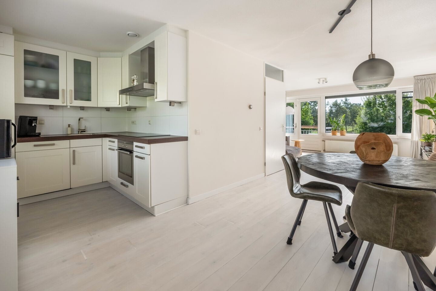 Tussenwoning te koop: Jules Vernehof 29, Woerden
