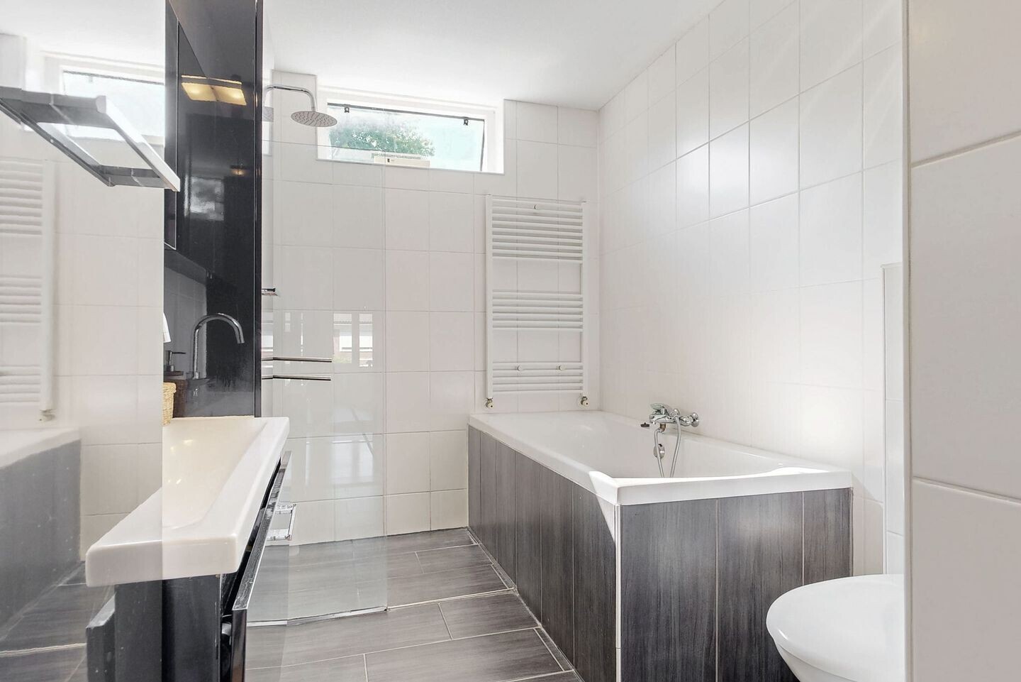 Tussenwoning te koop: Schrijverspad 29, Woerden