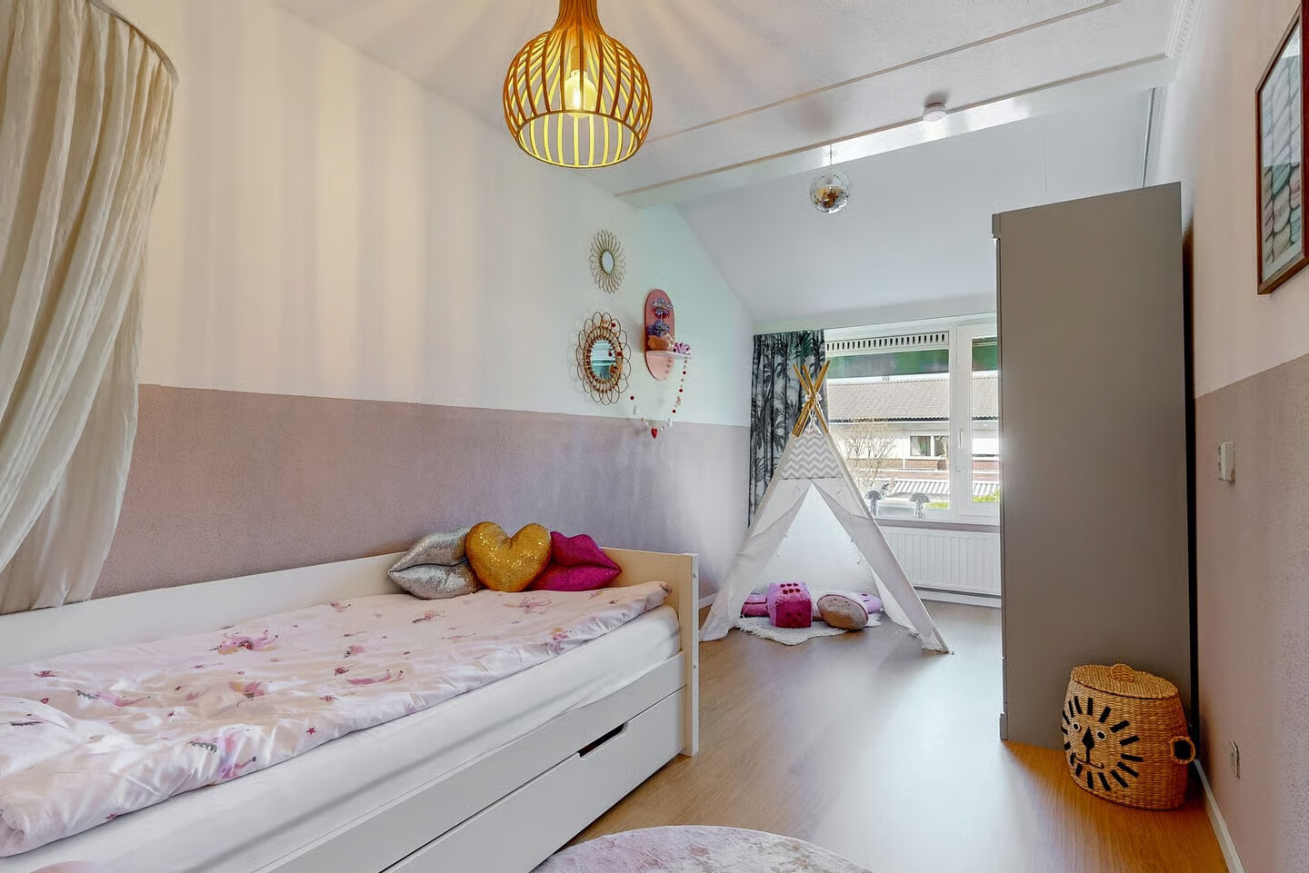 Tussenwoning te koop: Schrijverspad 29, Woerden