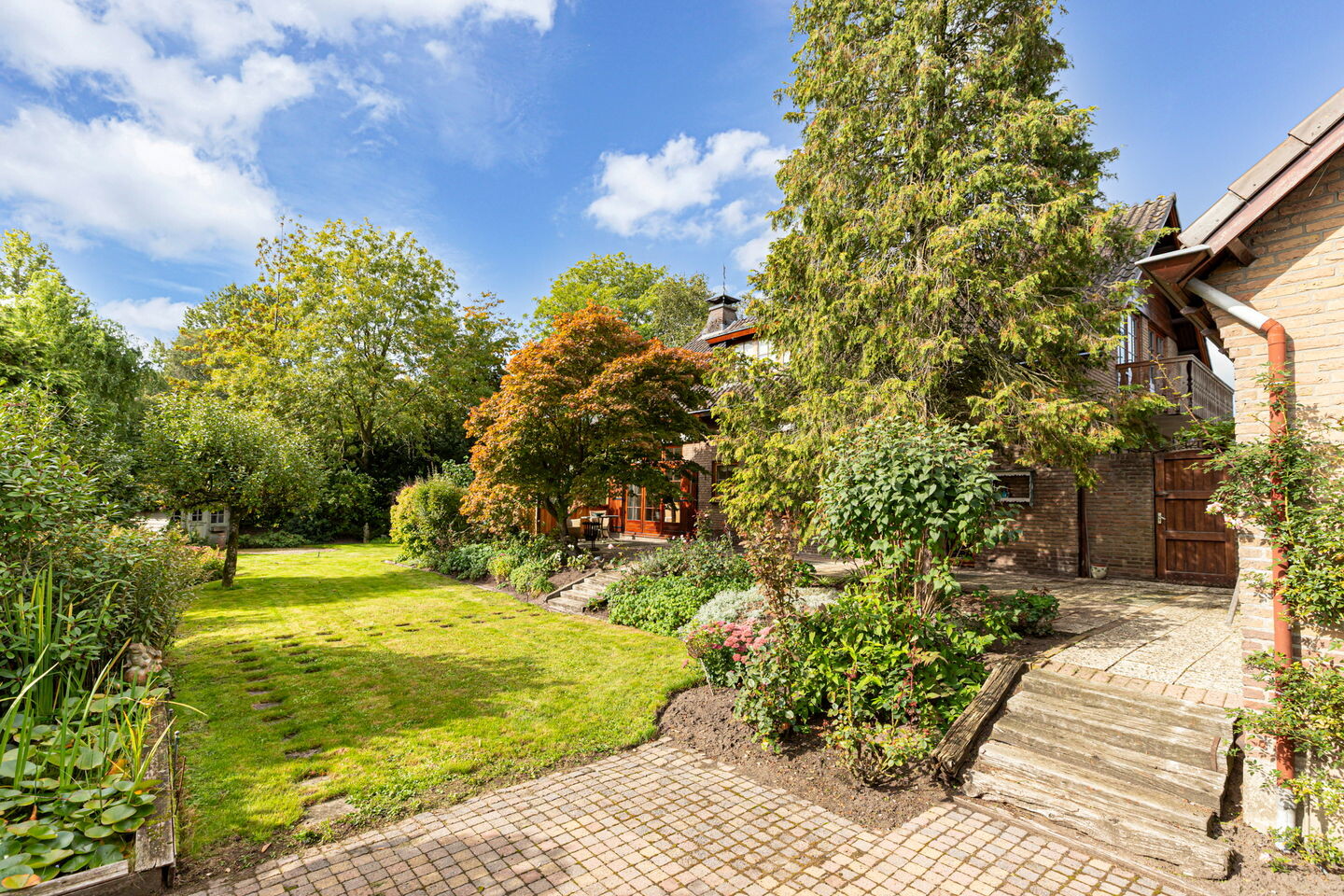 Vrijstaande woning te koop: Waardsedijk 19, Woerden