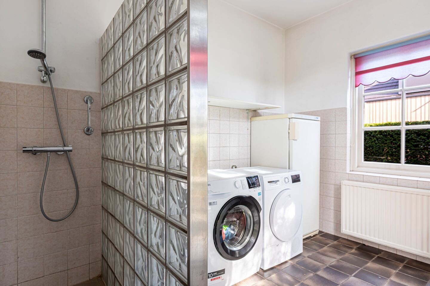 Vrijstaande woning te koop: Waardsedijk 19, Woerden