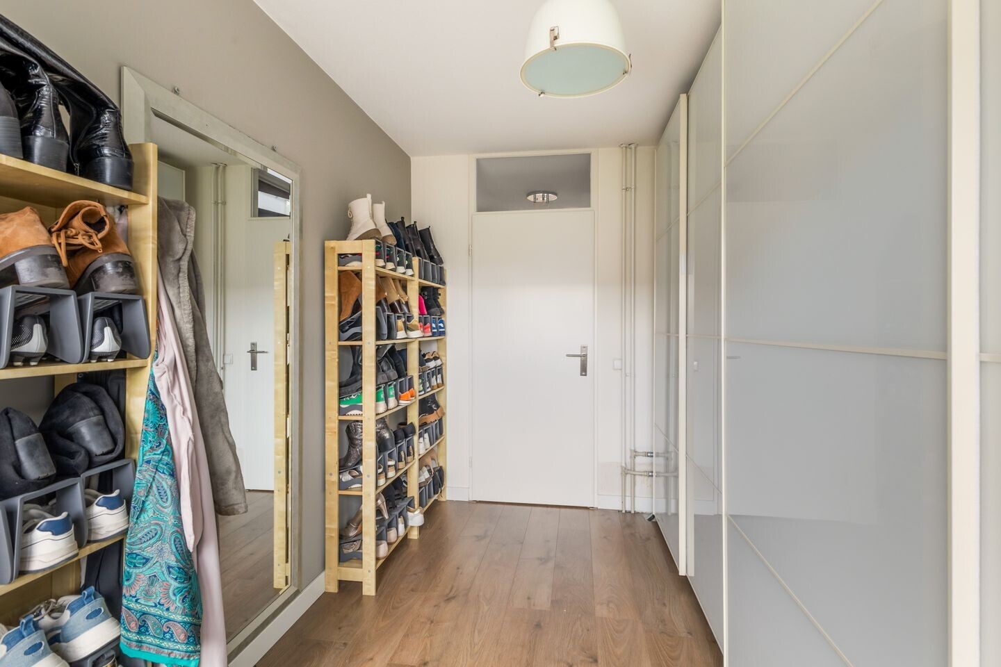Hoekwoning te koop: Vaartuigenlaan 28, Woerden