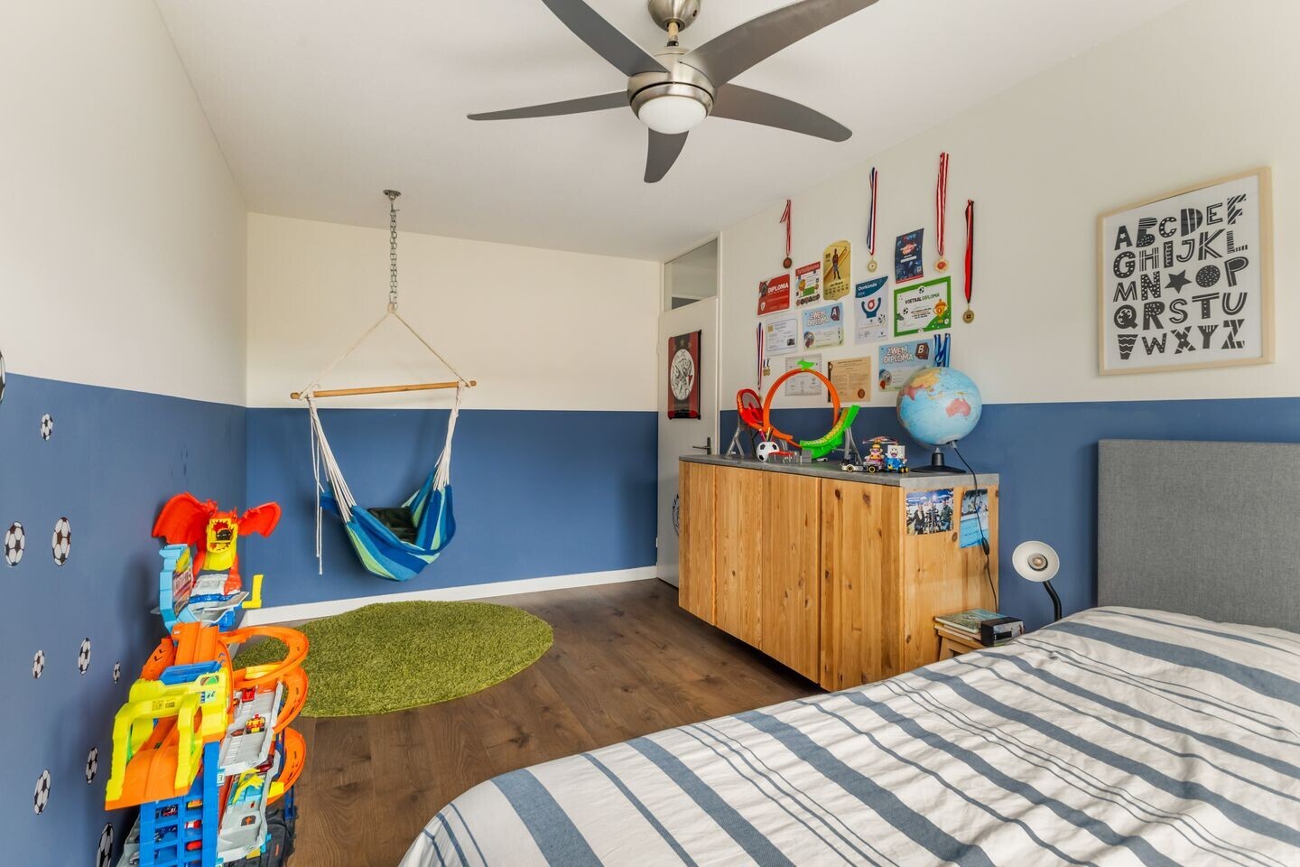 Hoekwoning te koop: Vaartuigenlaan 28, Woerden