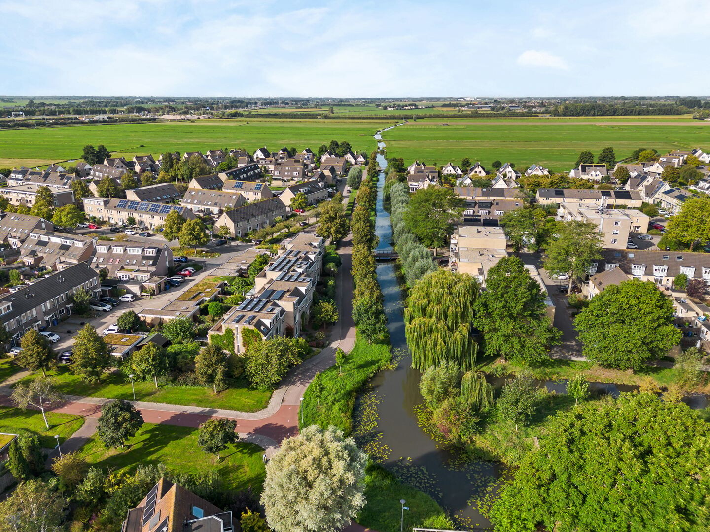 Tussenwoning te koop: Bottelroosweide 7, Woerden