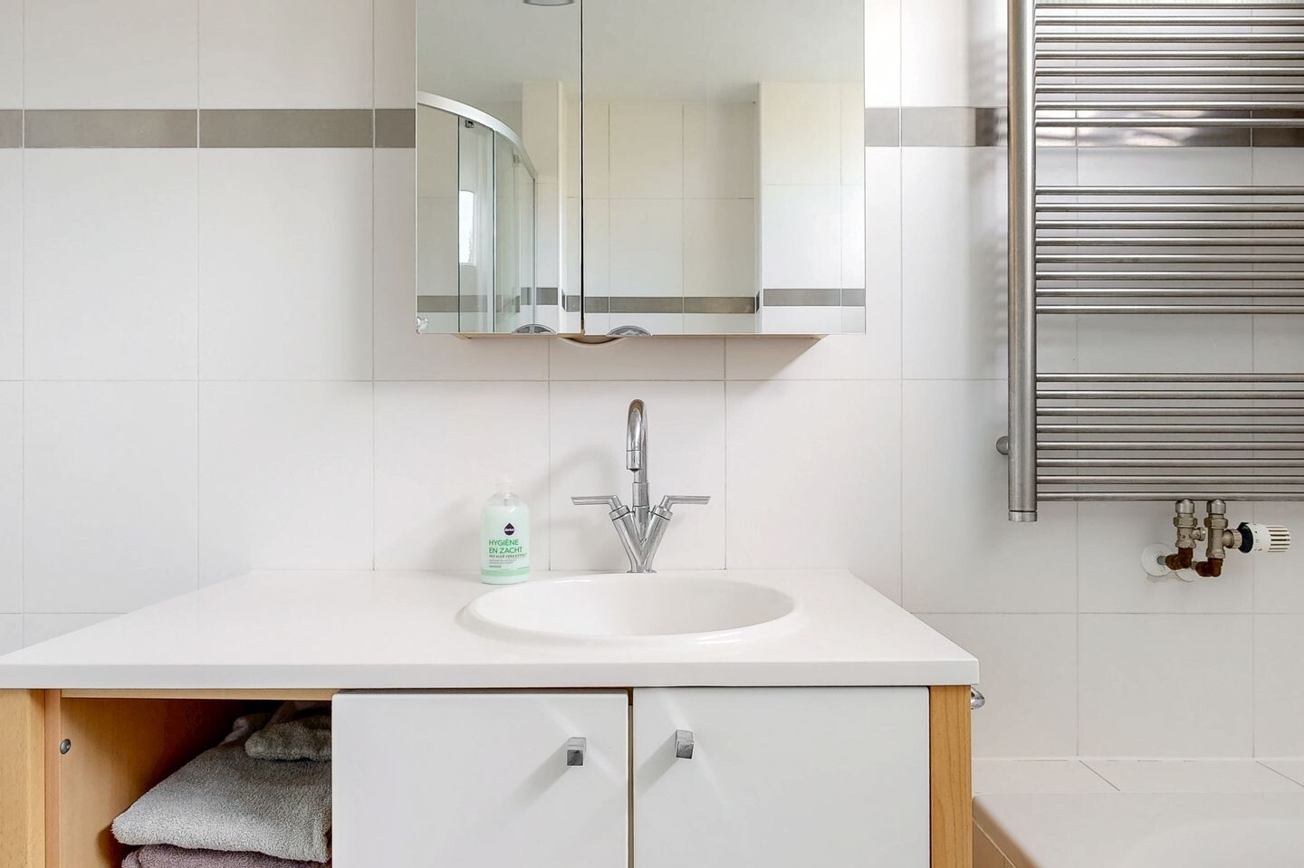 Tussenwoning te koop: Bottelroosweide 7, Woerden