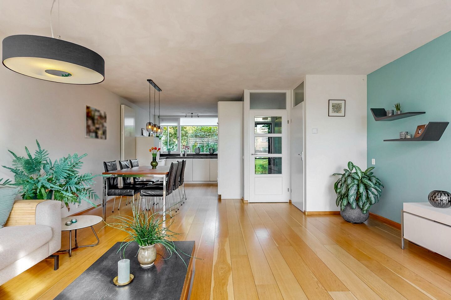 Tussenwoning te koop: Bottelroosweide 7, Woerden