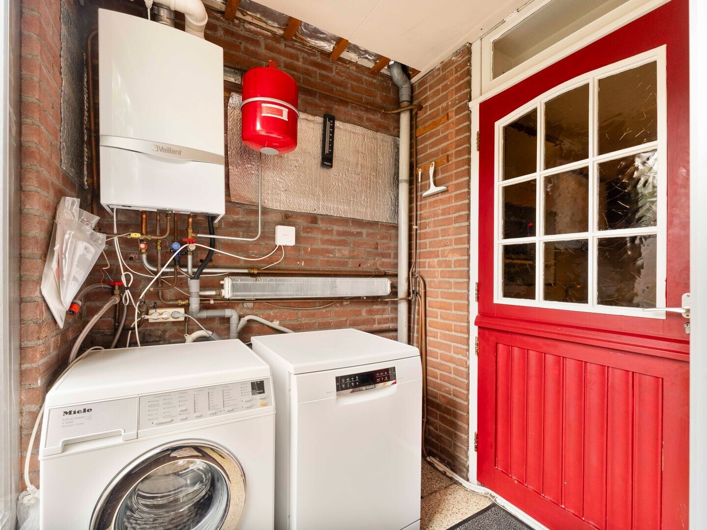 Tussenwoning te koop: Frederik van Eedenstraat 8, Vleuten