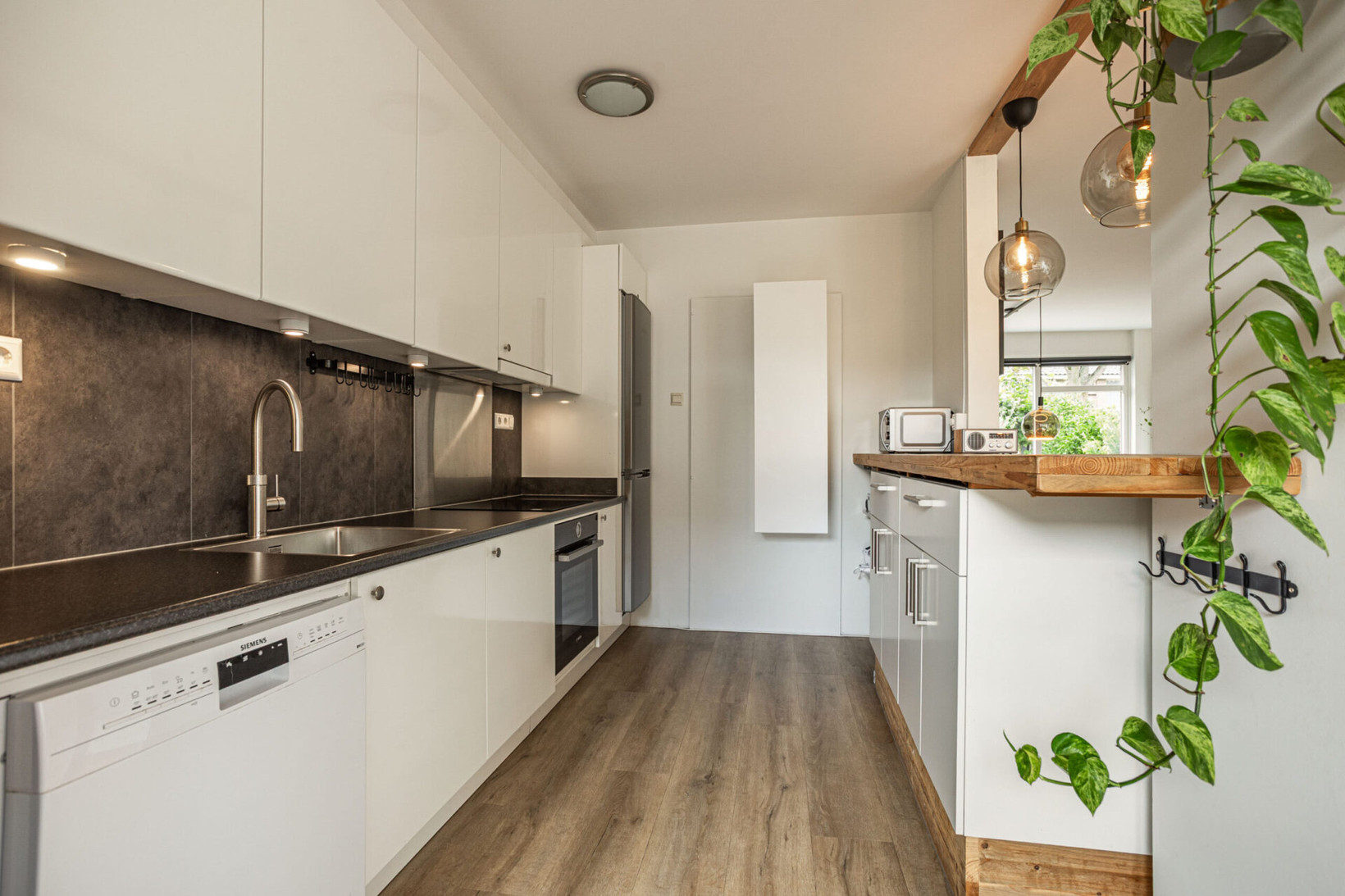 Tussenwoning te koop: Van Wanroystraat 3, Vleuten
