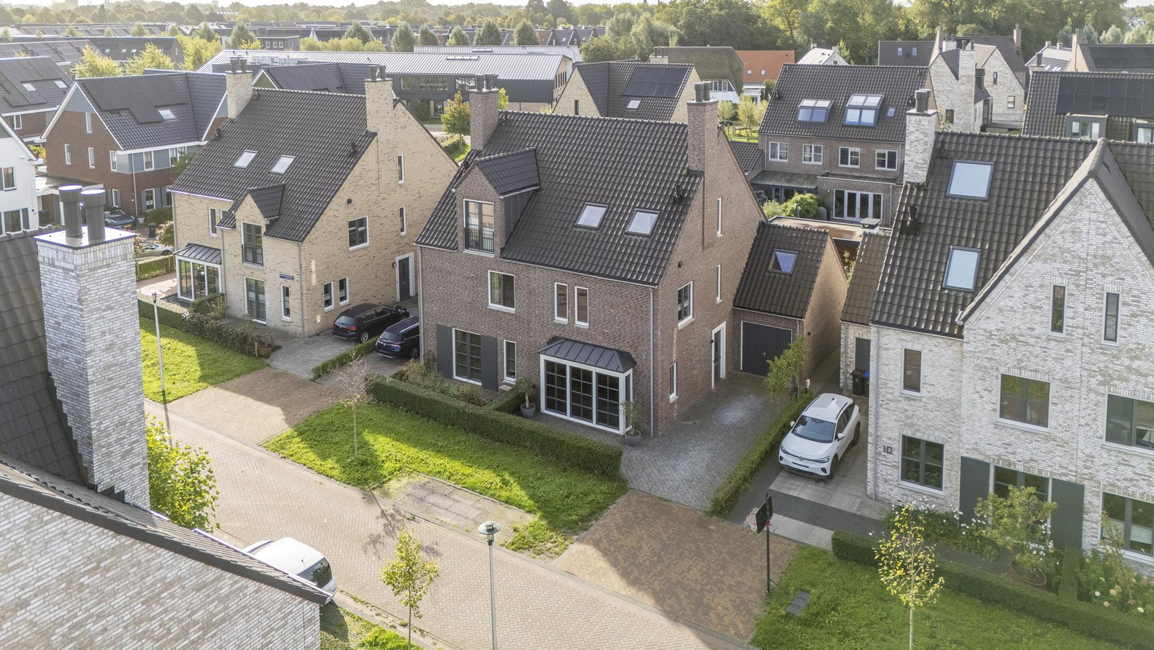 Twee-onder-één-kap te koop: Bloemenkelderlaan 8, Vleuten