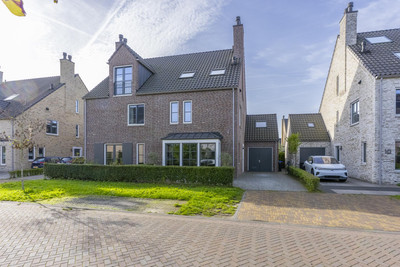 Bloemenkelderlaan 8